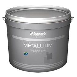 Plastico Metallium